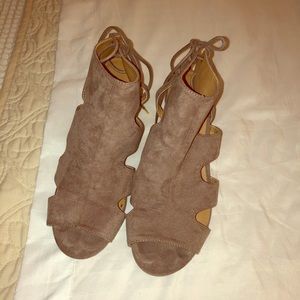 Quipid wedge sandal, size 7, 2 1/2” wedge heel